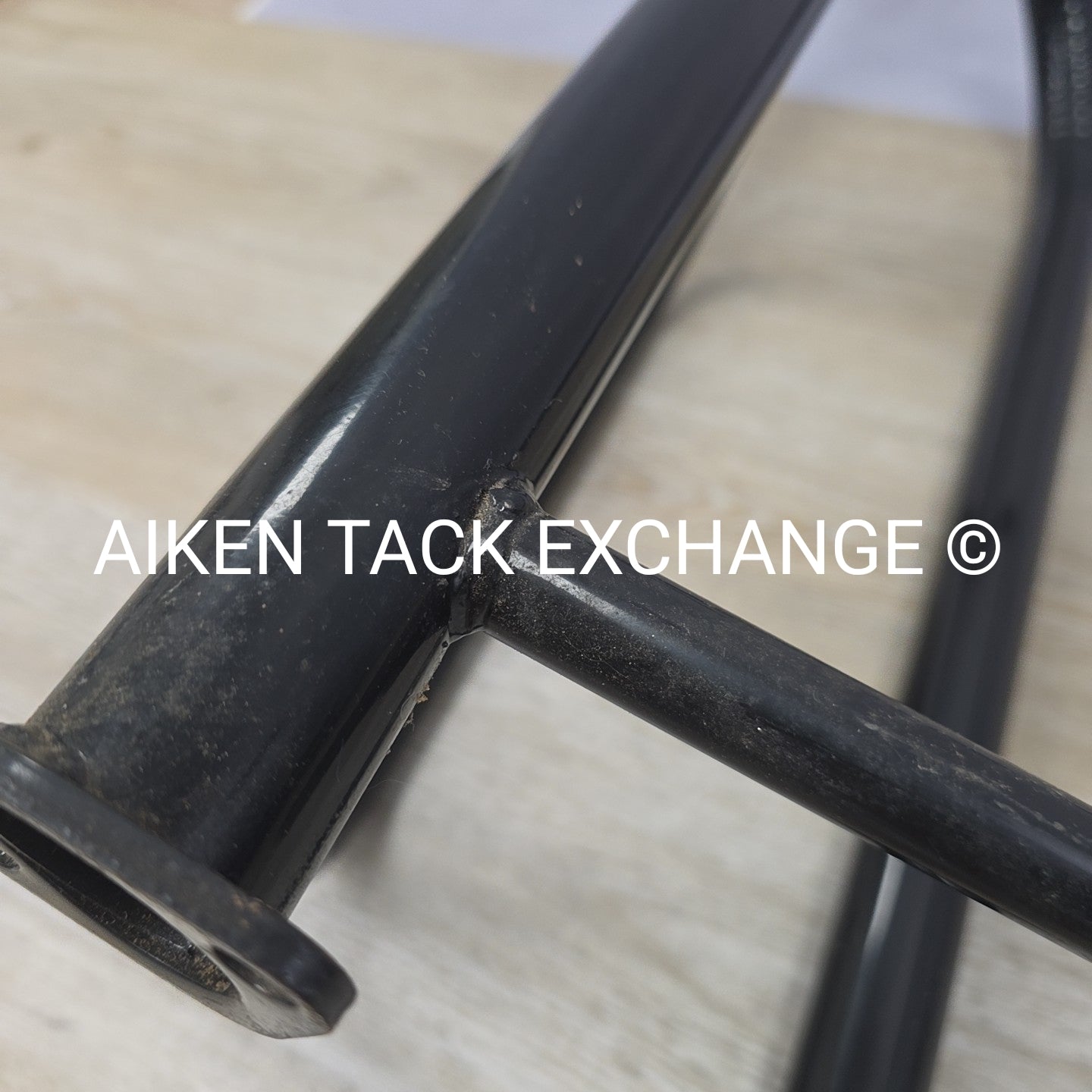 Metal Wall Mount Saddle Rack