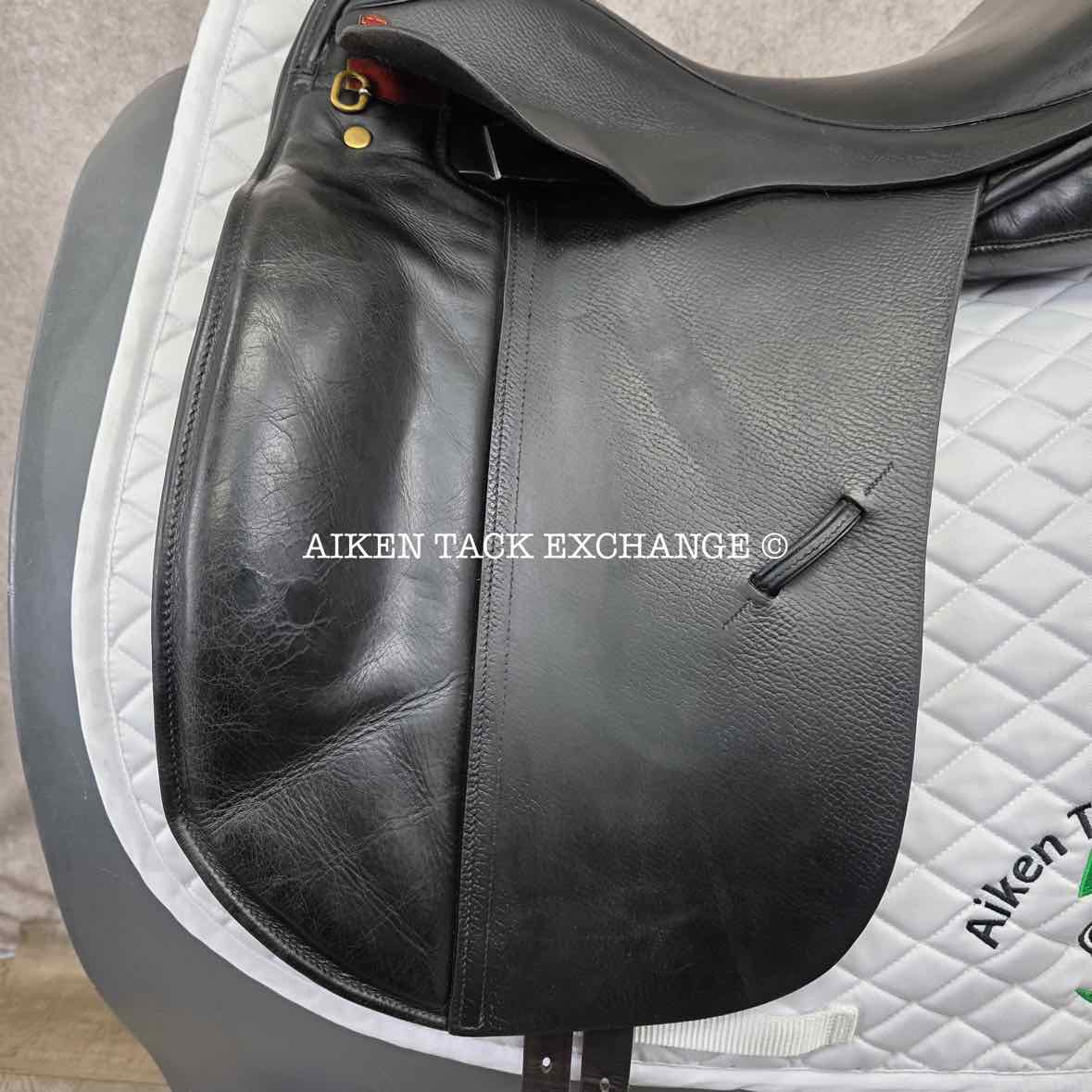 Albion SLK Dressage Saddle, 18" Seat, Medium Wide Tree, Wool Flocked Panels