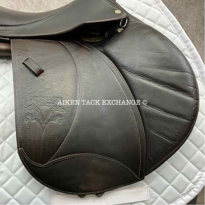 **SOLD** 2013 Voltaire Palm Beach Close Contact Jump Saddle, 17" Seat, 2A Flap, Medium Wide Tree, FIN Panels, Full Buffalo Leather