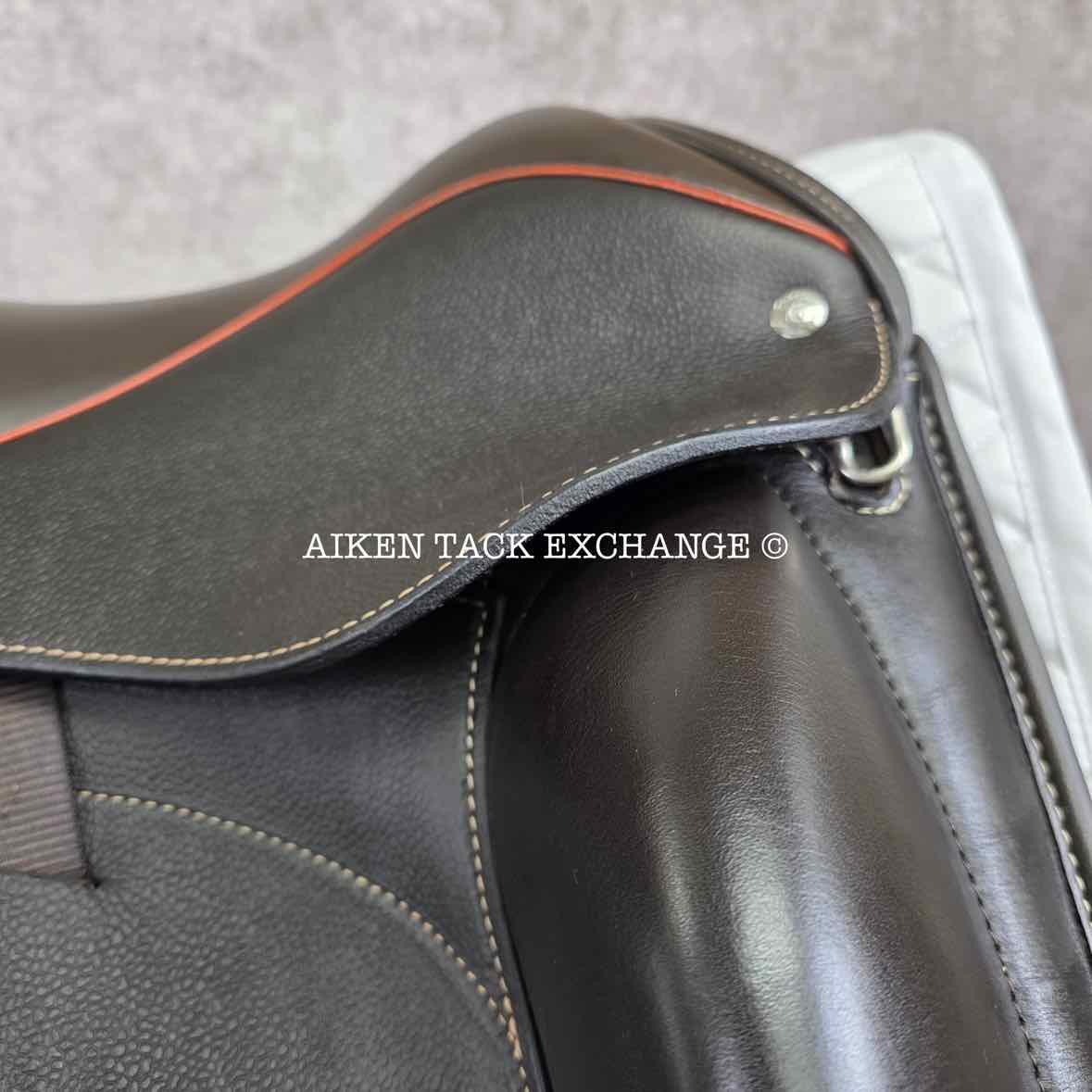 2018 Custom Saddlery Icon Flight 2 Monoflap Dressage Saddle, 17.5" Seat, Adjustable Tree, Wool Flocked Hybrid Panels