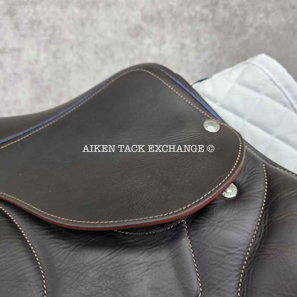 2019 Devoucoux Biarritz O Close Contact Jump Saddle, 17.5" Seat, 1 Flap, Medium Tree, Foam Panels, Full Buffalo Leather