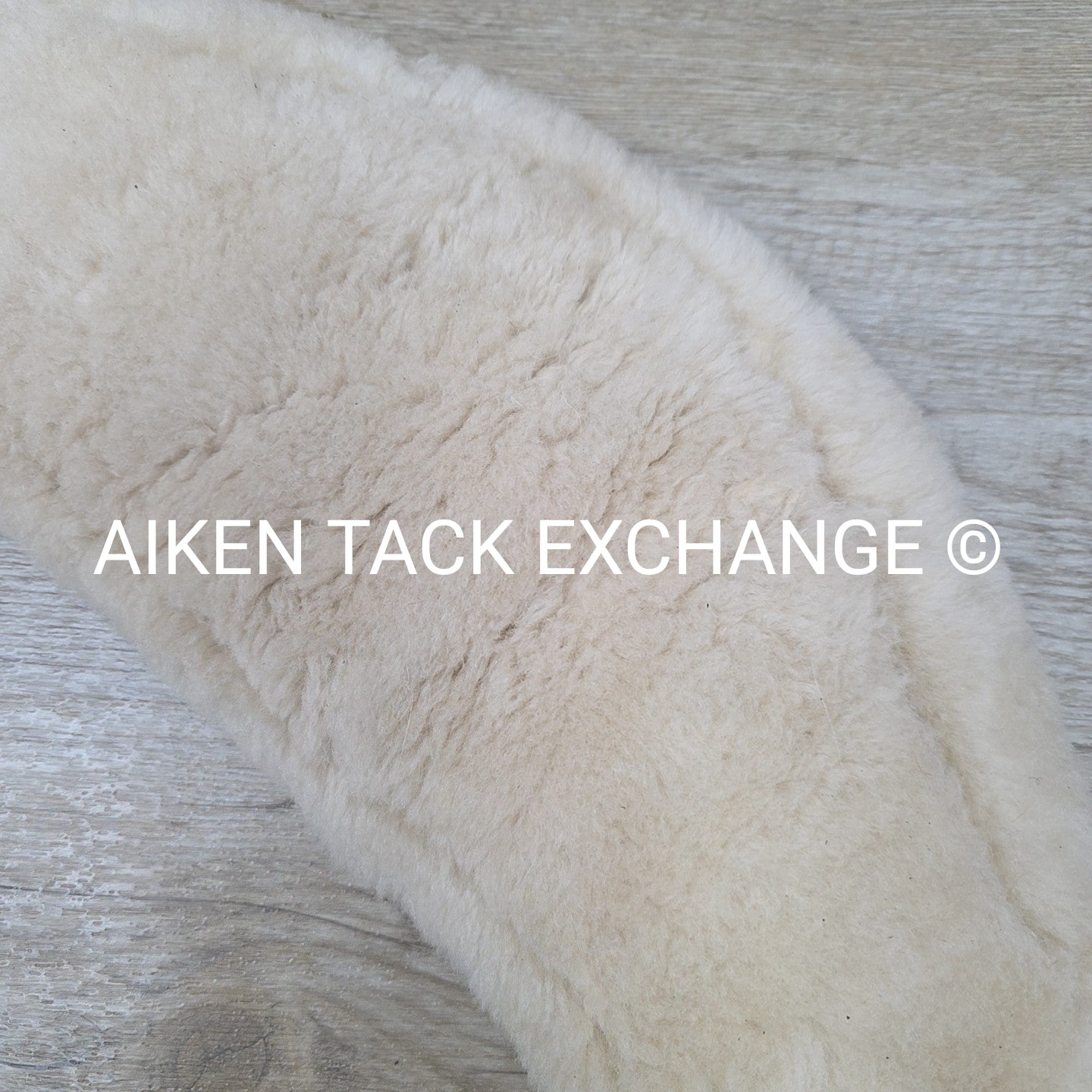 Total Saddle Fit Sheepskin Girth Cover, White, Size Large (28 - 30)