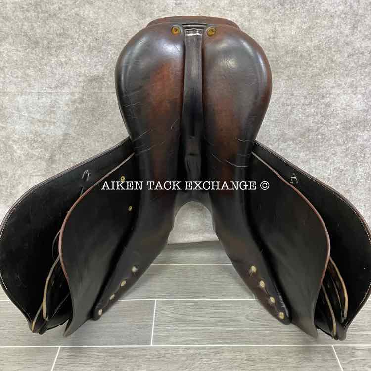 **SOLD** 1995 PJ by Bruno Delgrange Close Contact Jump Saddle, 16.5" Seat, Short Flap, Medium Tree, Foam Panels