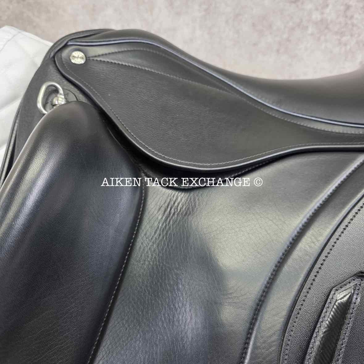 2022 Aviar Rook 2.0 Monoflap Dressage Saddle, 18" Seat, Adjustable Tree, Foam Panels