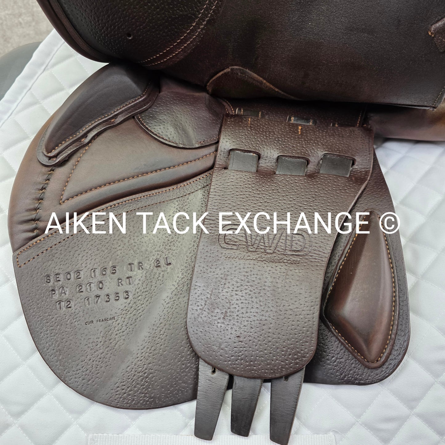 **SOLD** 2012 CWD SE02 Close Contact Jump Saddle, 16.5" Seat, 2L Flap, Medium Tree, Foam Panels
