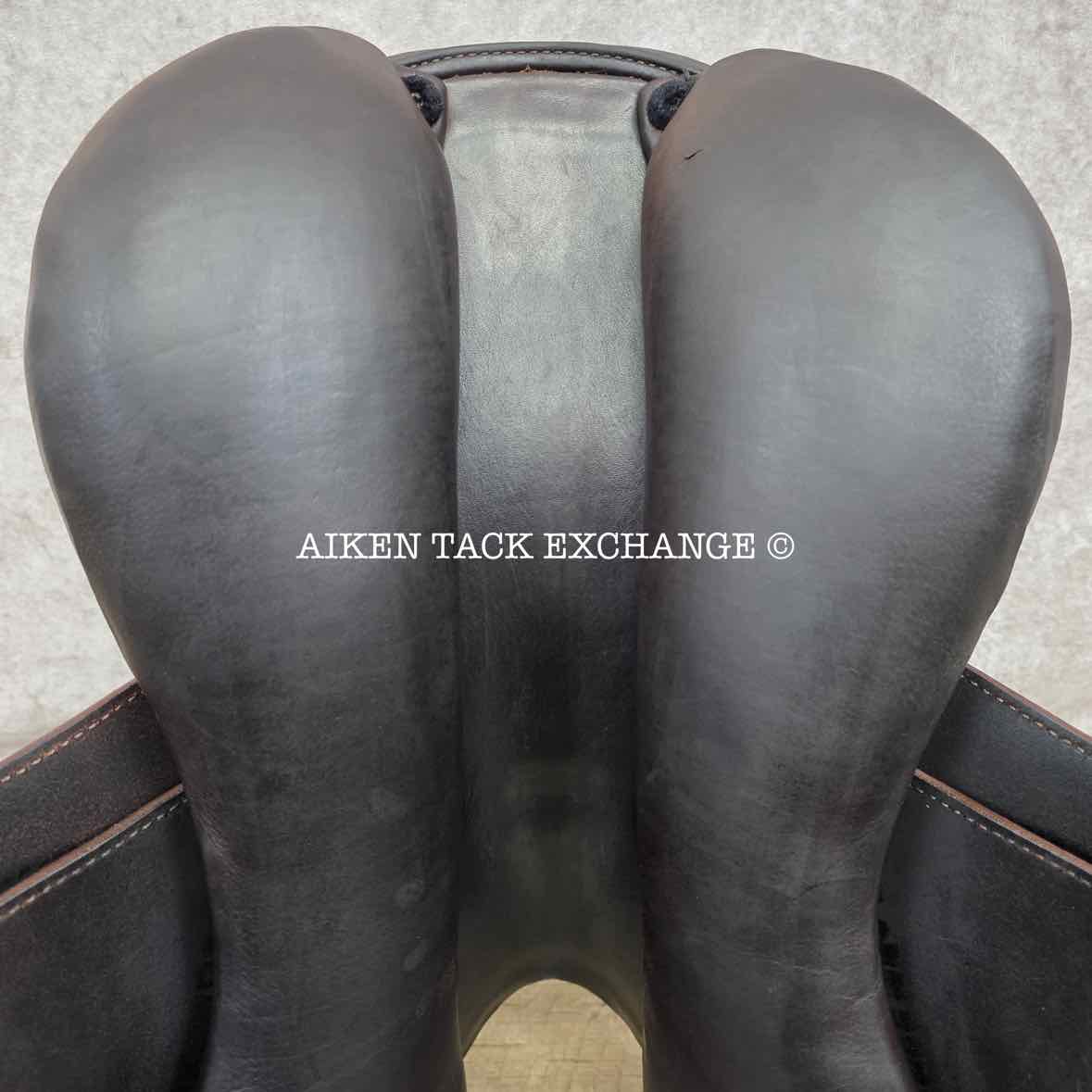 **SOLD** 2012 Prestige Boston Close Contact Jump Saddle, 17" Seat, 33 Tree - Medium, Wool Flocked Panels