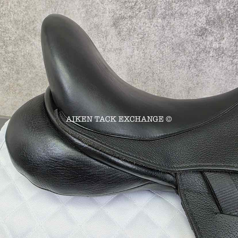 **SOLD** 2018 Custom Saddlery Icon Coda W Monoflap Dressage Saddle, 17.5" Seat, Adjustable Tree, Wool Flocked Panels