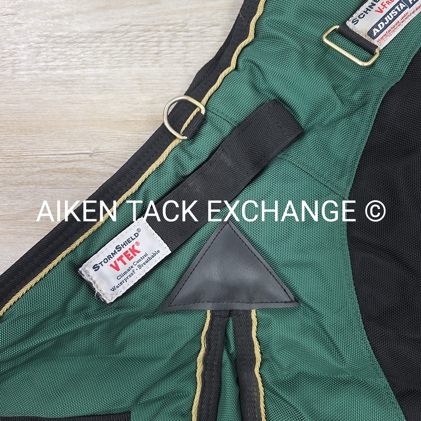 Schneiders VTEK Adjusta-Fit Heavy Weight Turnout Blanket, 82"