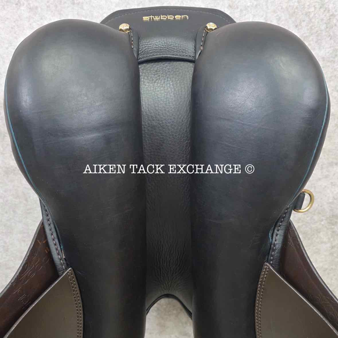 2025 Stubben Roxane Jump Saddle, 18" Seat with Biomex, 28cm Tree - Medium Narrow, Wool Flocked Panels