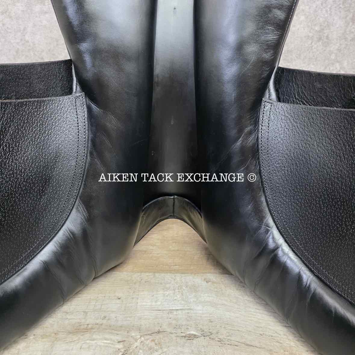 Performer Dressage Saddle, 17.5" Seat, Wide Tree, Wool Flocked Panels