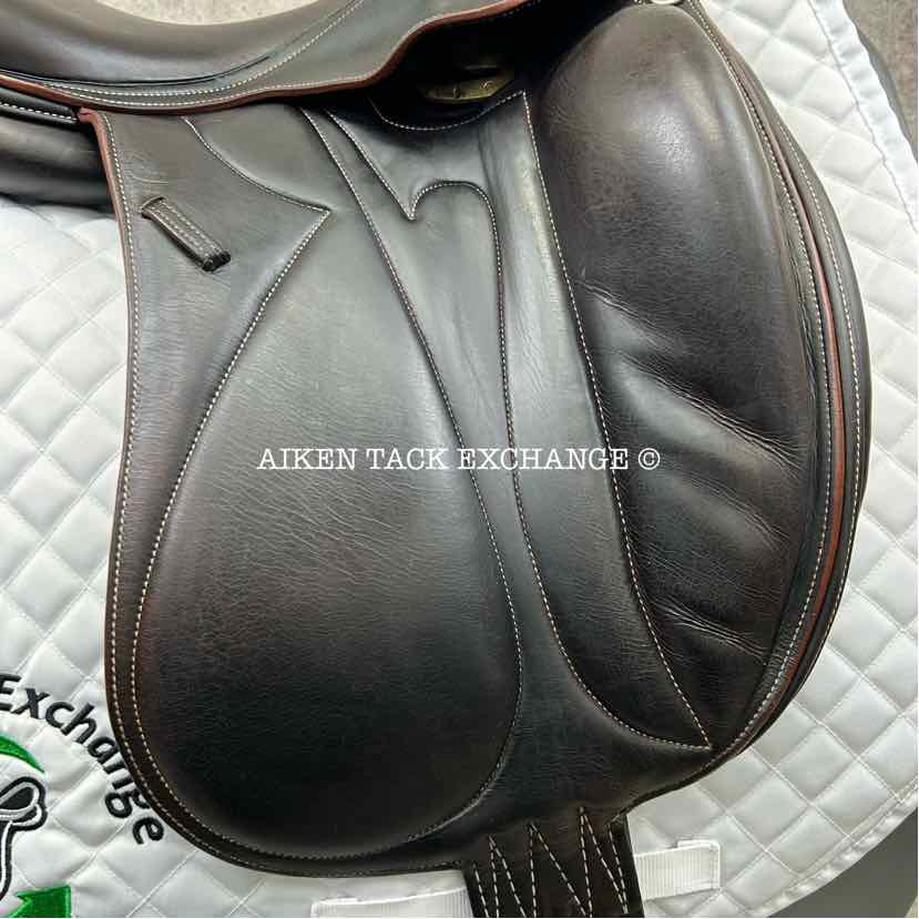 2005 Devoucoux Makila Monoflap Dressage Saddle, 18" Seat, 3A Flap, Medium/Medium Wide Tree, Foam Panels