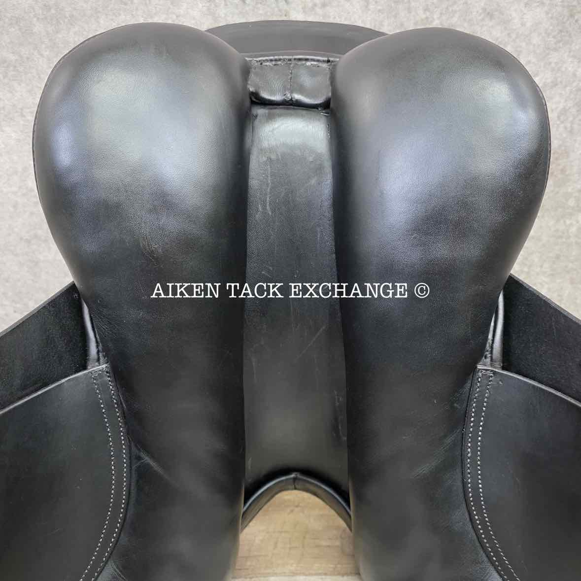 Anky Dressage Saddle, 17" Seat, Medium Wide Tree, Wool Flocked Panels