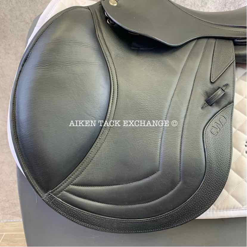 **SOLD** 2021 CWD SE06 Close Contact Jump Saddle, 18" Seat XTR, 4C Flap, Medium Tree, Foam Panels, Buffalo Leather