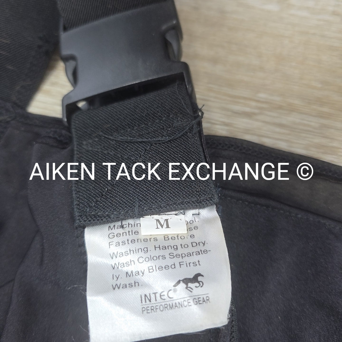 Intec Sleazy Shoulder Guard, Size Medium