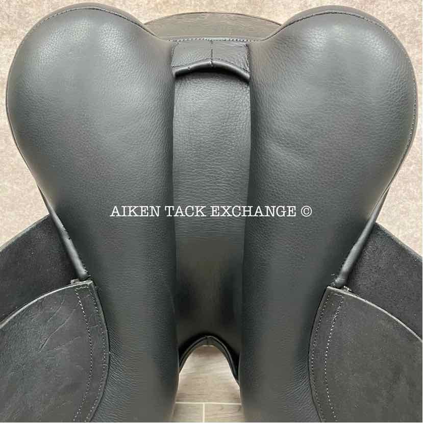 2022 Trilogy Verago Elite Dressage Saddle, 18" Seat, Medium Tree, Wool Flocked Panels