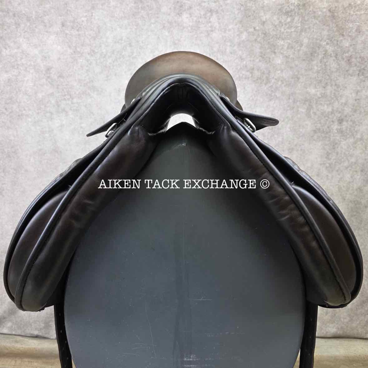 Legend Dressage Saddle, 17" Seat, M/MW Tree, Wool Flocked Panels