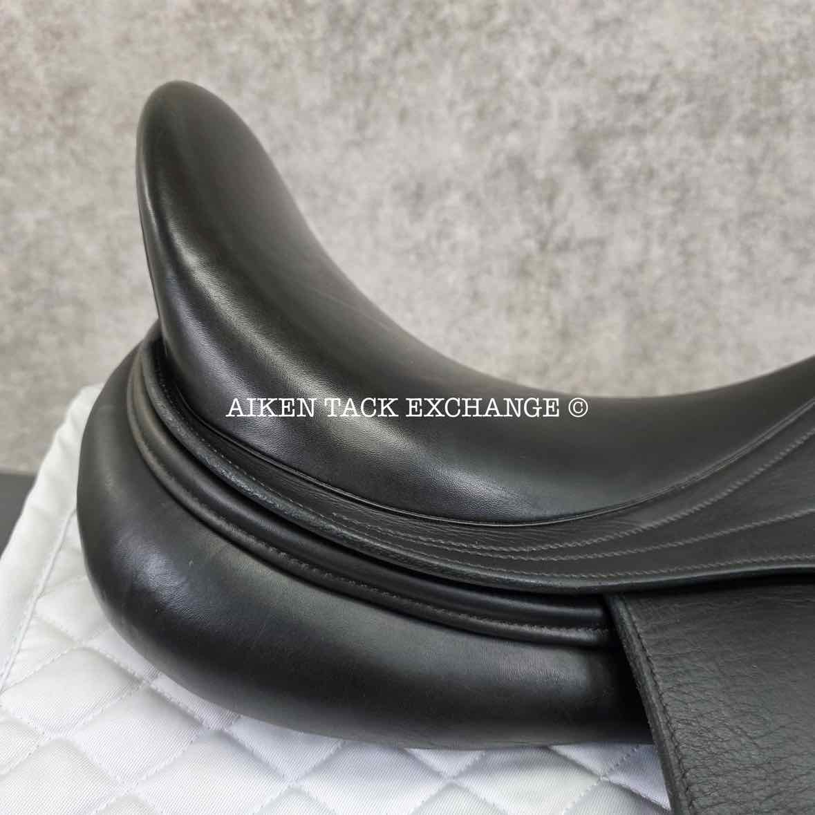 **SOLD** 2009 Amerigo Pinerolo Classic Dressage Saddle, 17.5" Seat, Medium Wide Tree, Wool Flocked Panels