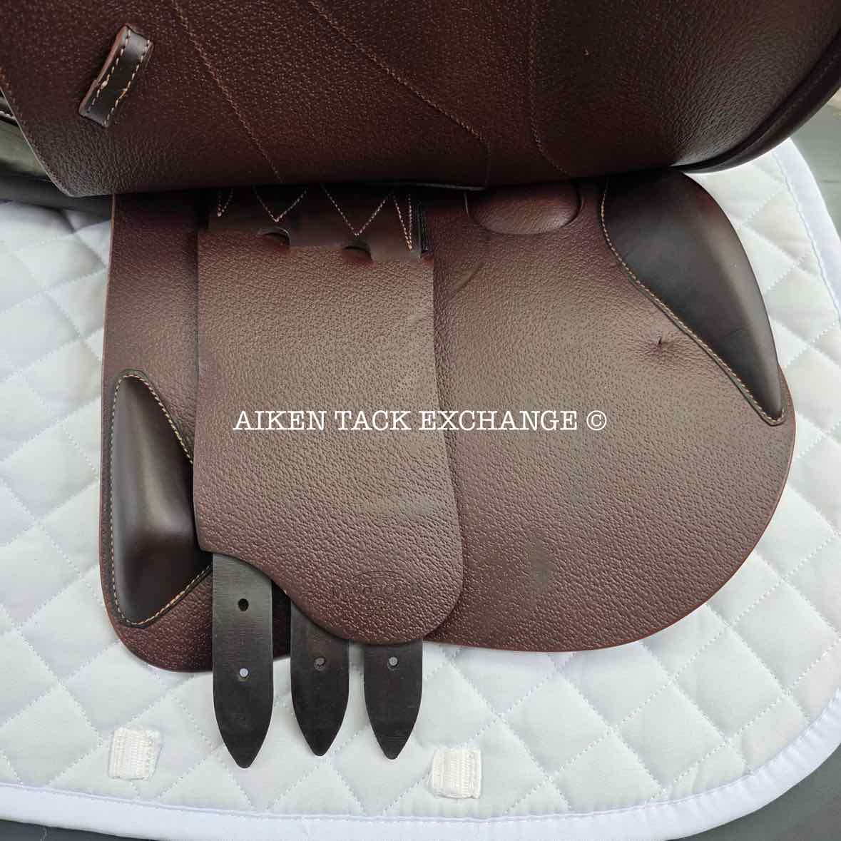 2025 Devoucoux Biarritz O Close Contact Jump Saddle, 16.5" Seat, 1 Flap, Medium Tree, D3D Panels, Full Buffalo Leather