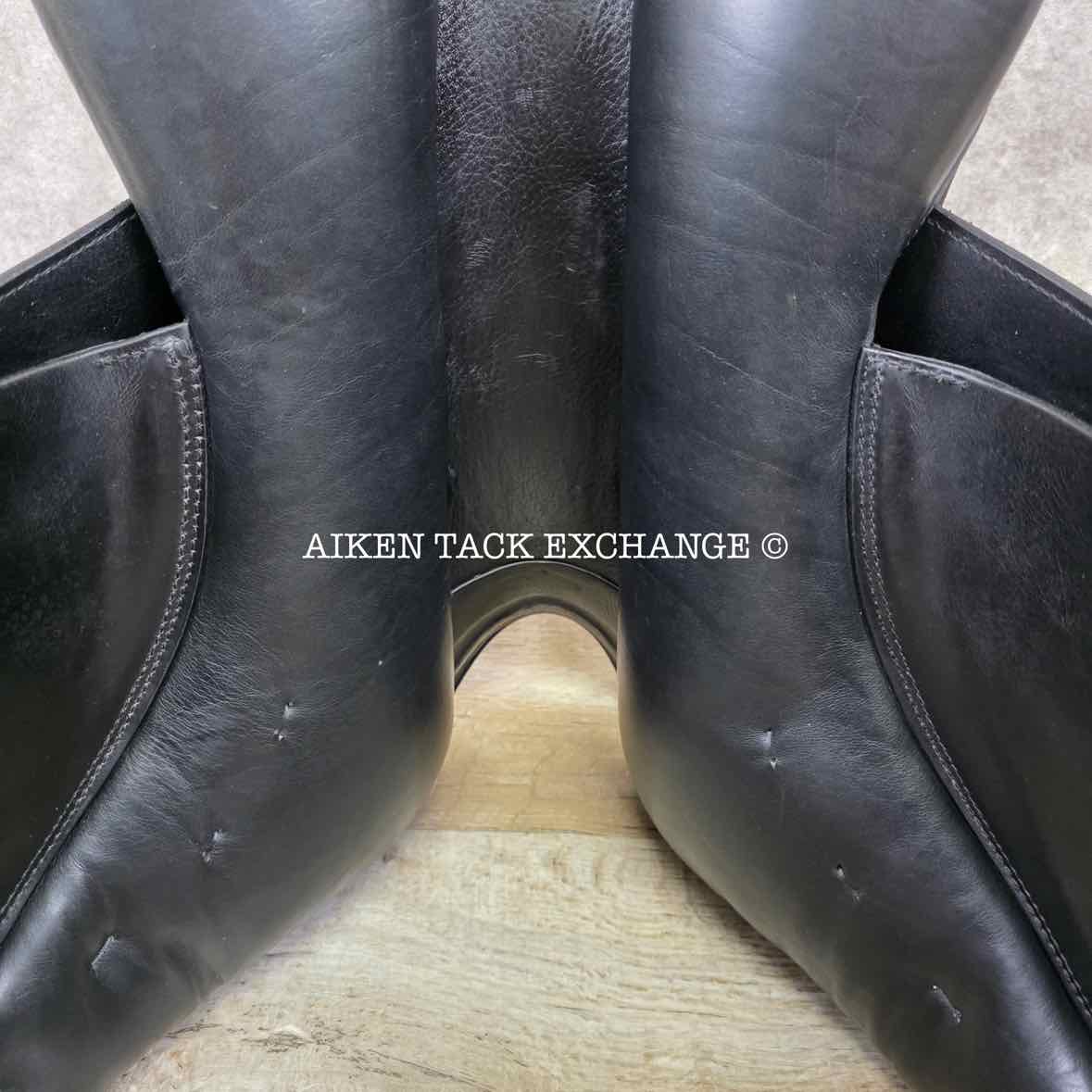 **On Trial** 2006 Prestige Dressage 2000 Saddle, 18" Seat, 35 Tree - MW, Wool Flocked Panels