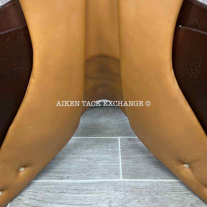 **SOLD** 2017 Pessoa Rodrigo Close Contact Jump Saddle, 16.5" Seat, Adjustable Tree - XCH Changeable Gullet, Foam Panels