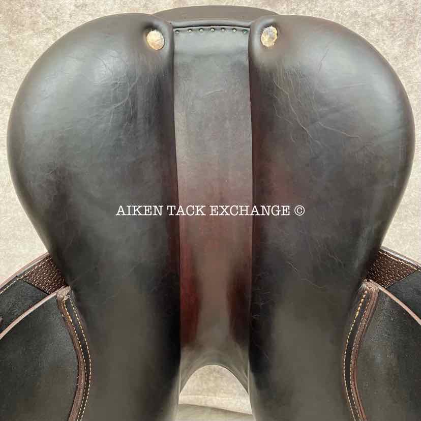 2018 CWD SE03 Close Contact Jump Saddle, 17.5" Seat, 3L Flap, Medium Wide Tree, Foam Panels