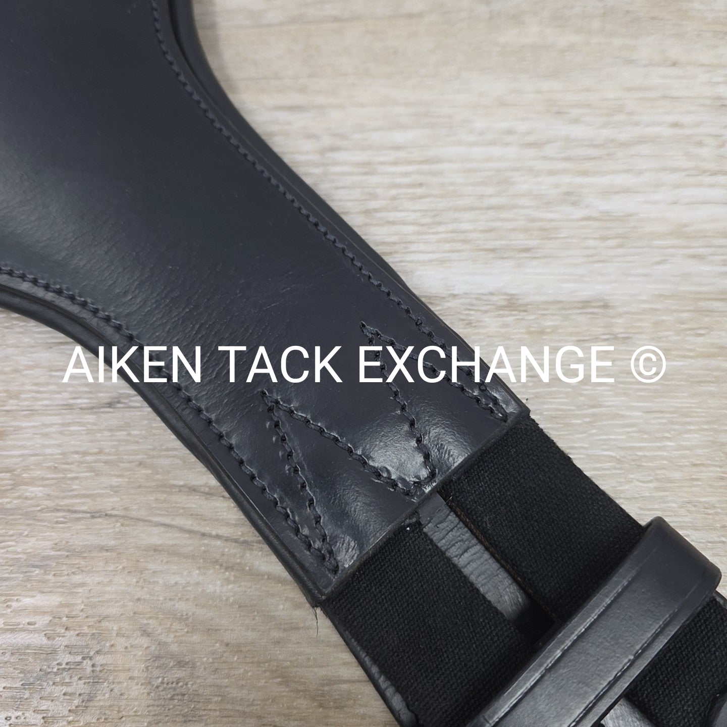 Contour Anatomic Shoulder Relief Girth, Black, 30"