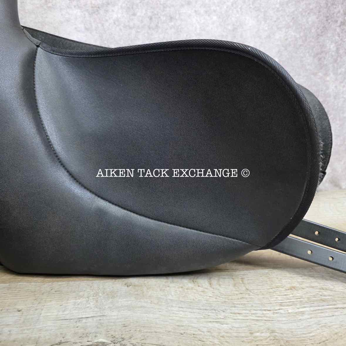 Wintec 500 Dressage Saddle, 17.5" Seat, Adjustable Tree - Changeable Gullet, CAIR Panels