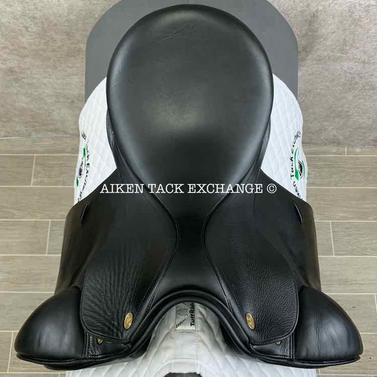 **SOLD** 2000 Prestige Dressage 2000 Saddle, 17.5" Seat, 34 Tree - M/MW, Wool Flocked Panels