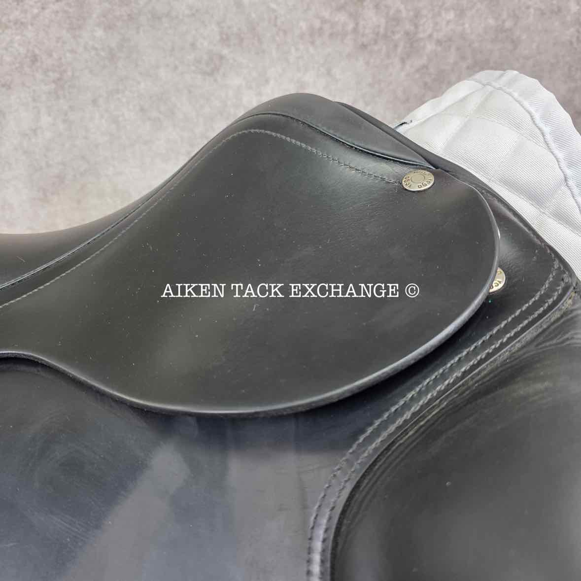 2008 Amerigo Vega Dressage Saddle, 18" Seat, M/MW Tree, Wool Flocked Panels