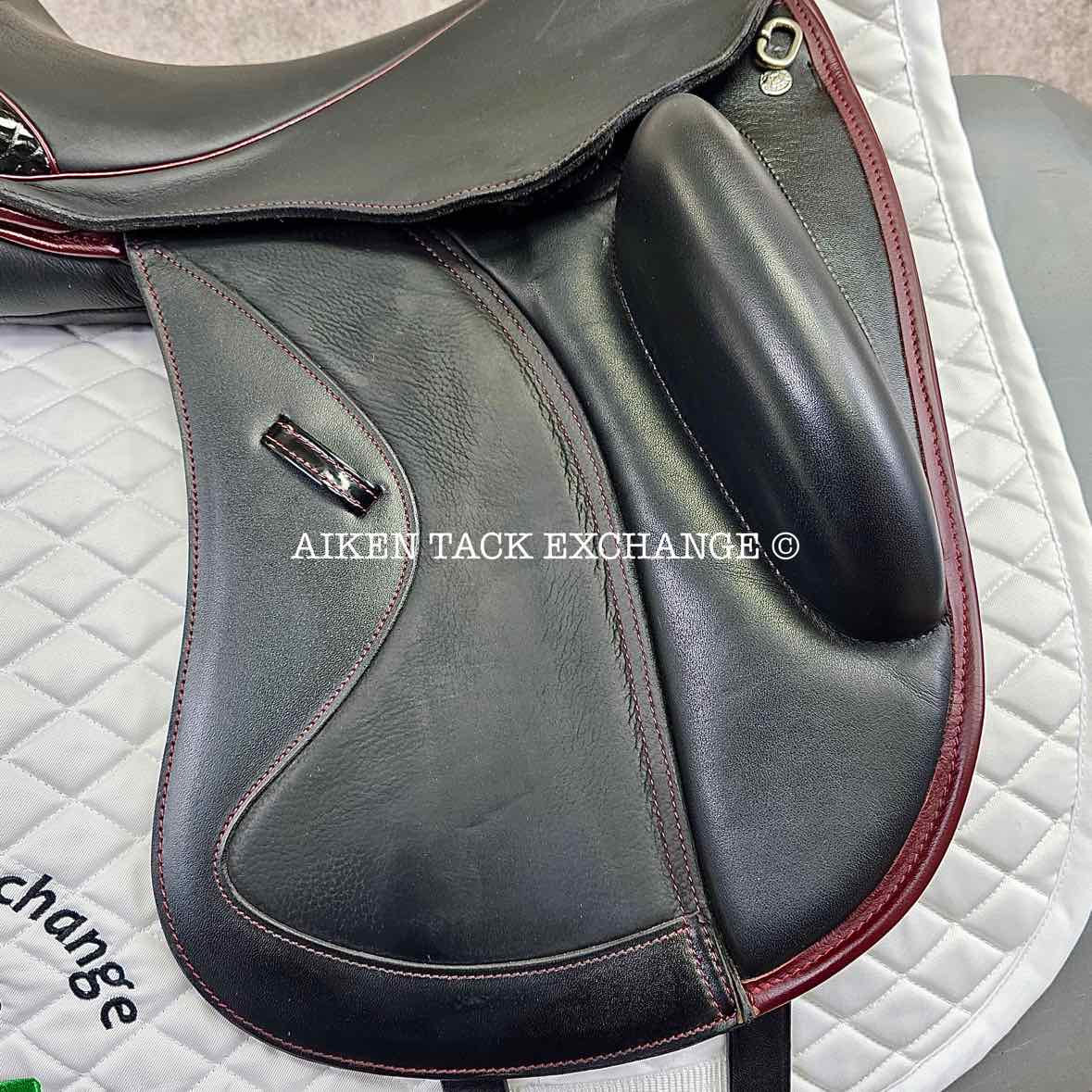 2022 Custom Saddlery Wolfgang Solo MKII Monoflap Dressage Saddle, 17.5" Seat - Short Flap, Adjustable Tree, Wool Flocked Panels