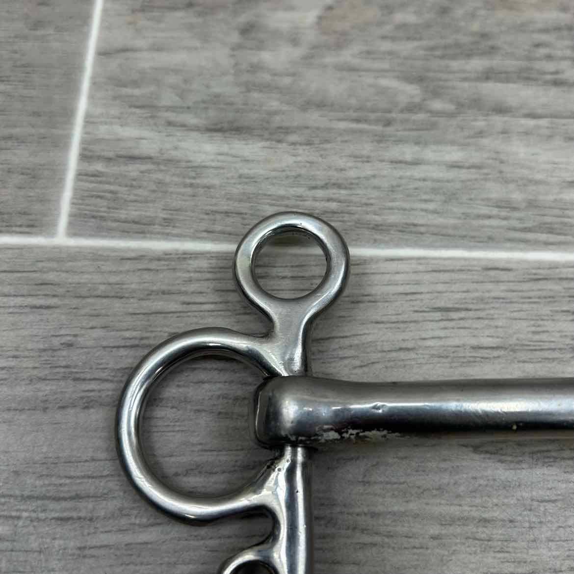 Mullen Mouth Pelham Bit 4.75' (No Hooks & Curb Chain)