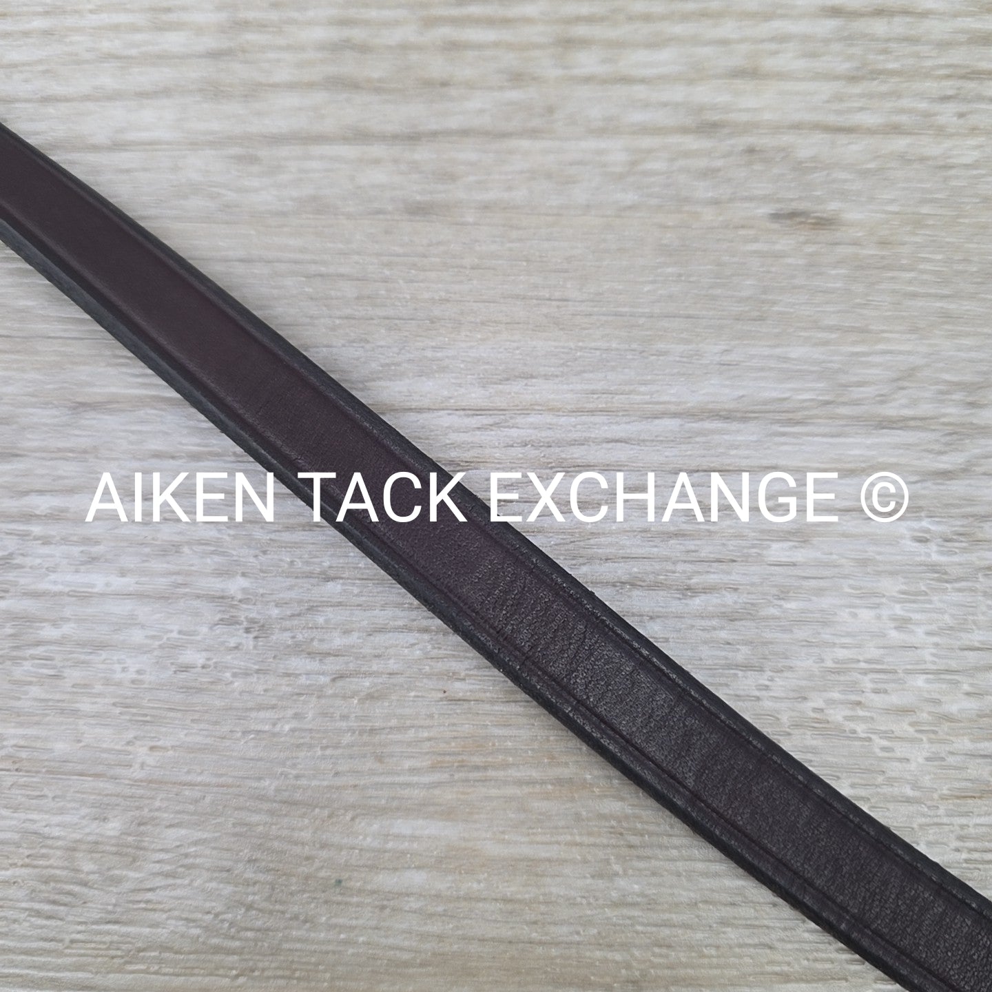Nunn Finer Detachable Neck Strap