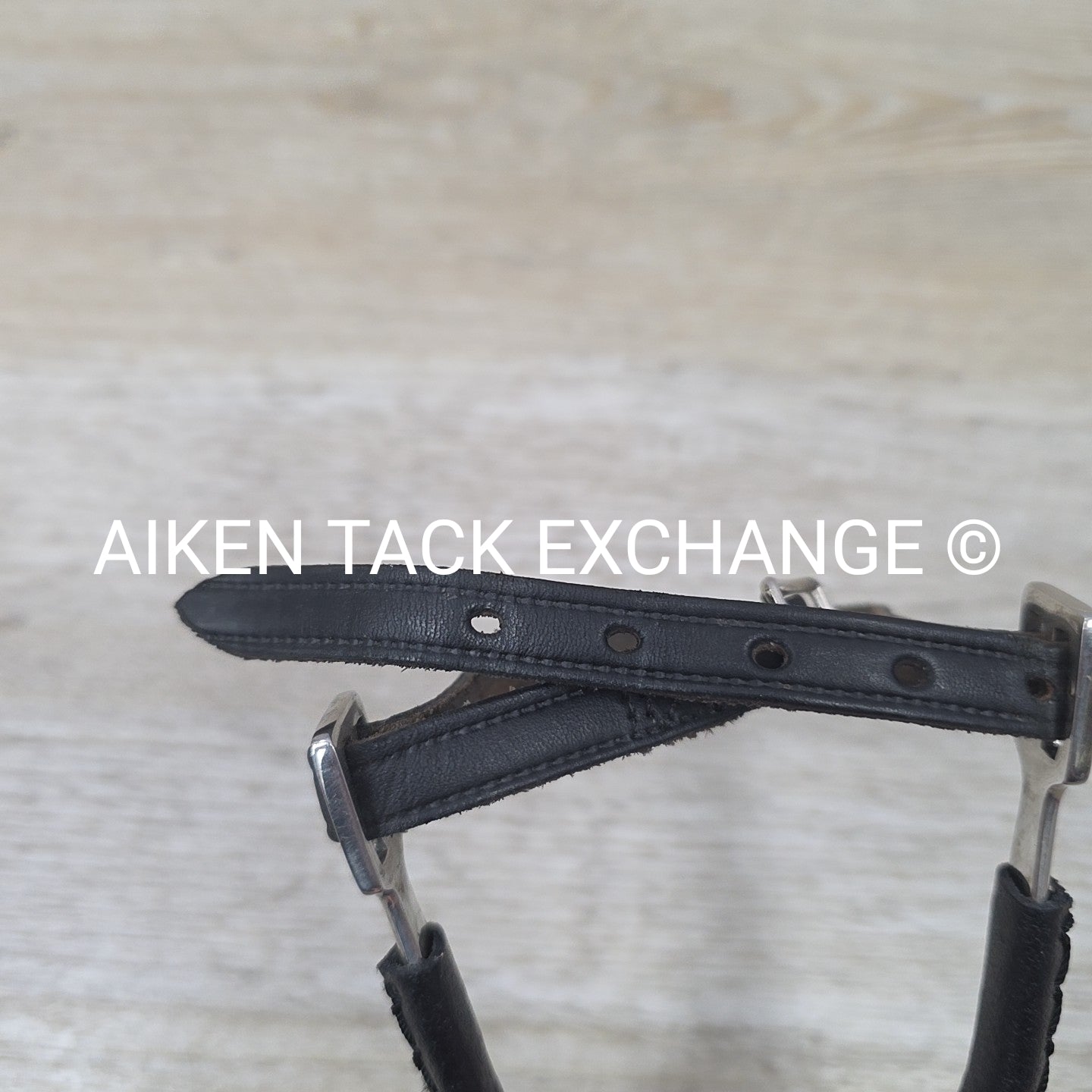 Leather Wrapped Short Neck Roller Spurs with Leather Spur Straps, 3/4' Neck