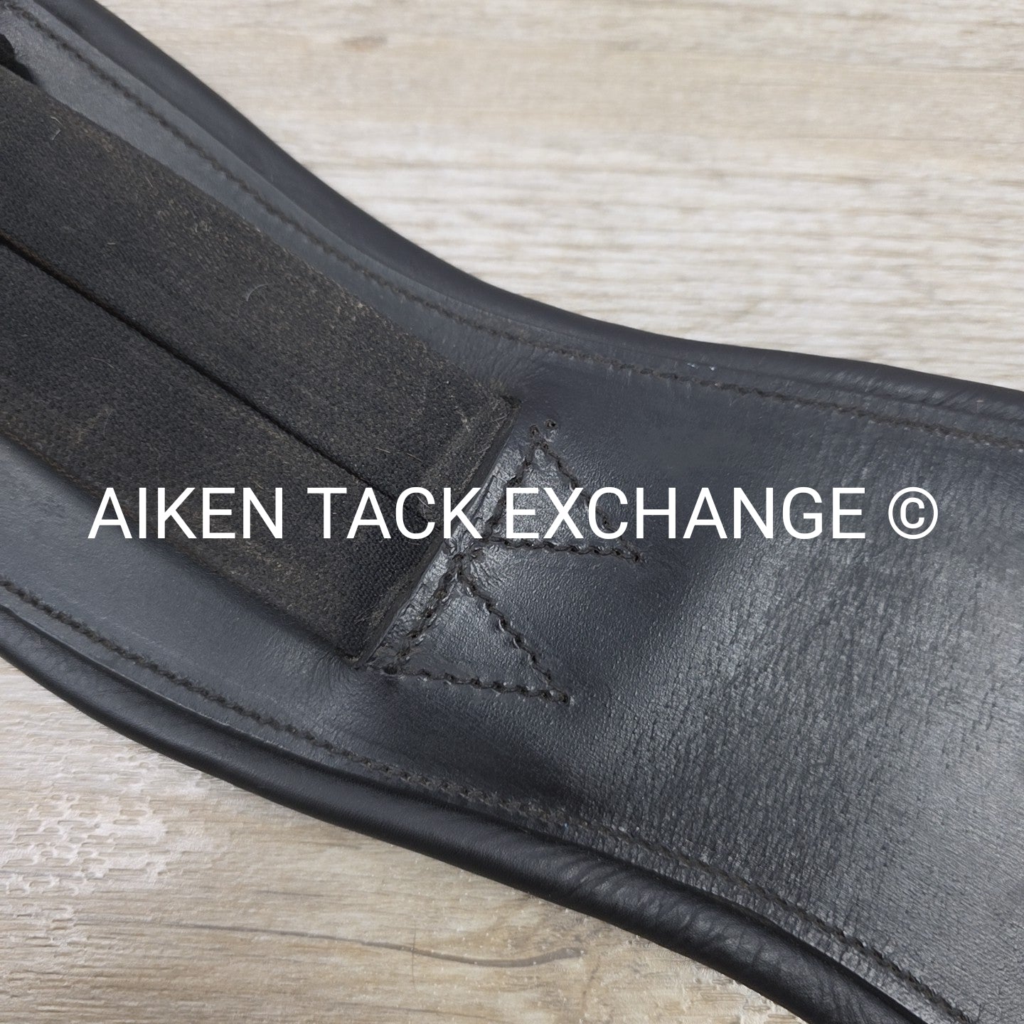 Eponia Contour Dressage Girth, Black, 34"