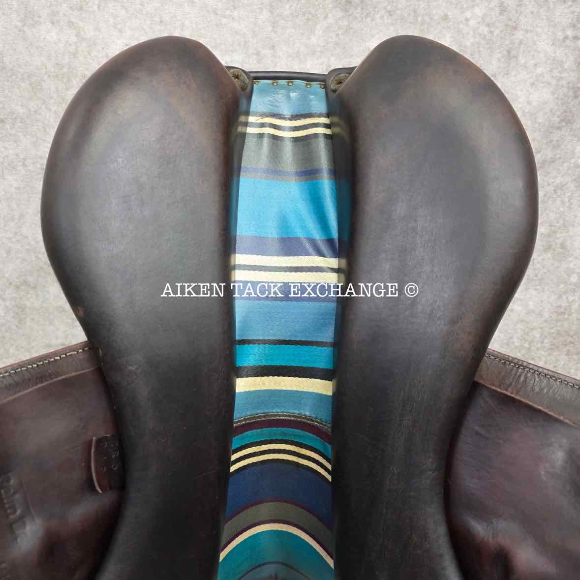 2011 Voltaire Palm Beach Close Contact Jump Saddle, 17.5" Seat, 2A Flap, Medium Wide Tree, PRO Panels, Full Buffalo Leather