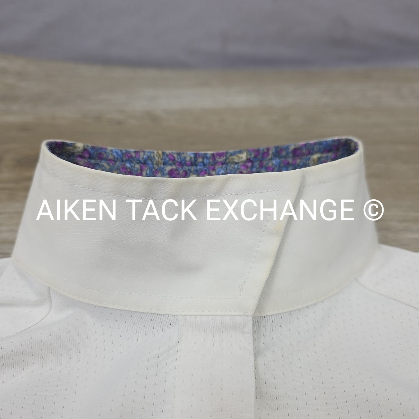 Essex Classics Talent Yarn Long Sleeve Sun Shirt Show Shirt, Small (blemishes)