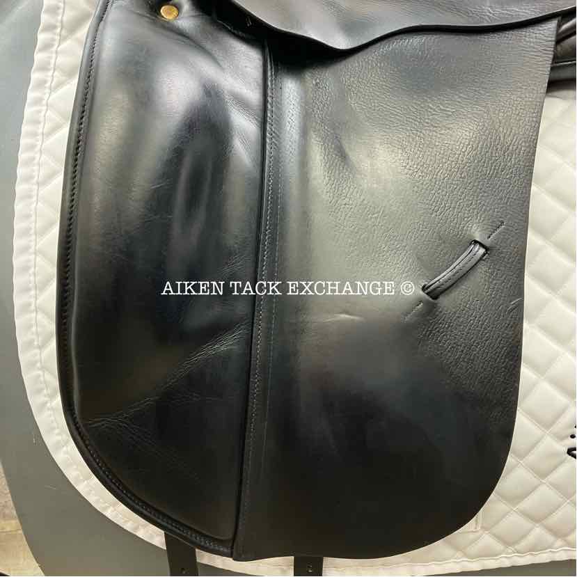 **SOLD** Albion SLK Dressage Saddle, 17.5" Seat, Medium Wide Tree, Wool Flocked Panels