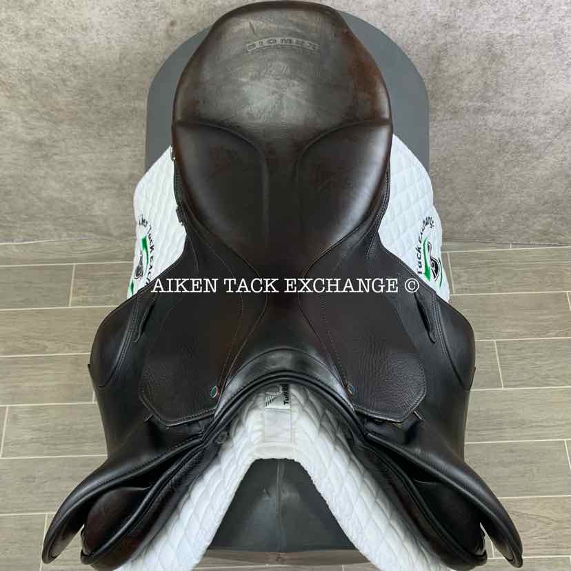 2013 Stubben Roxane CS Deluxe Jump Saddle, 19" Seat with Biomex, 30 cm Tree - Medium Wide, Wool Flocked Panels