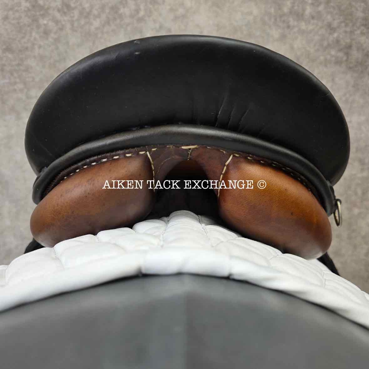 Stubben Tristan Dressage Saddle, 18" Seat, 31.5cm Tree - Medium Wide, Wool Flocked Panels