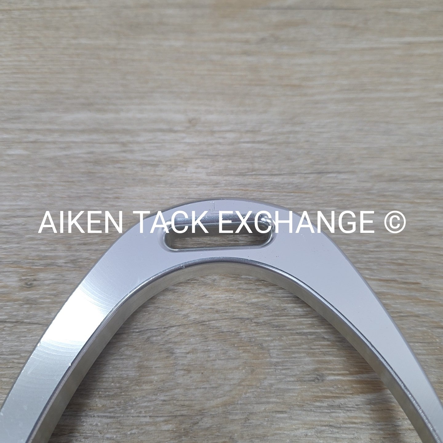 Stubben Maxi Grip Aluminum Stirrup Irons, 4.75"