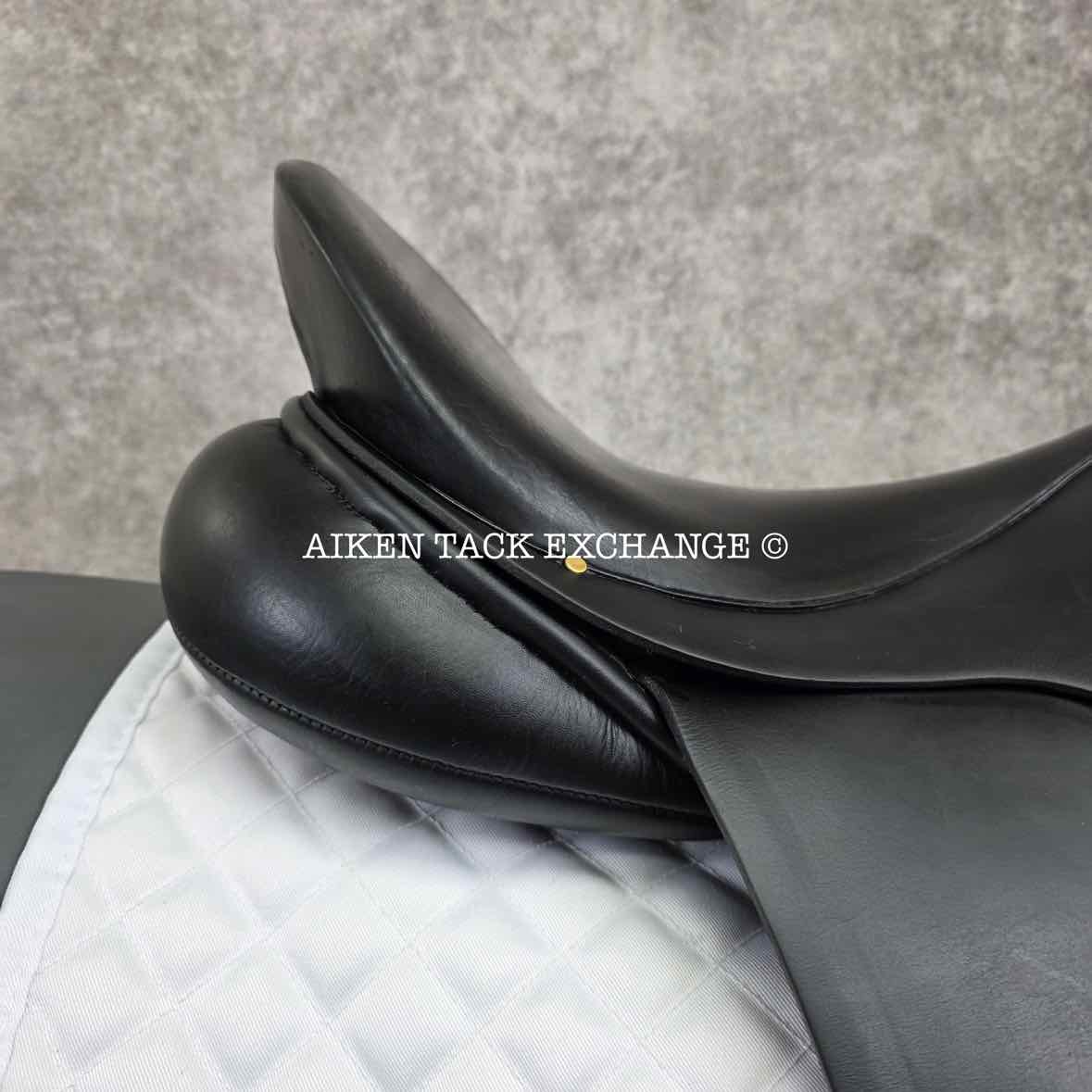 Albion SLK Dressage Saddle, 18" Seat, Wide Tree, Wool Flocked Panels