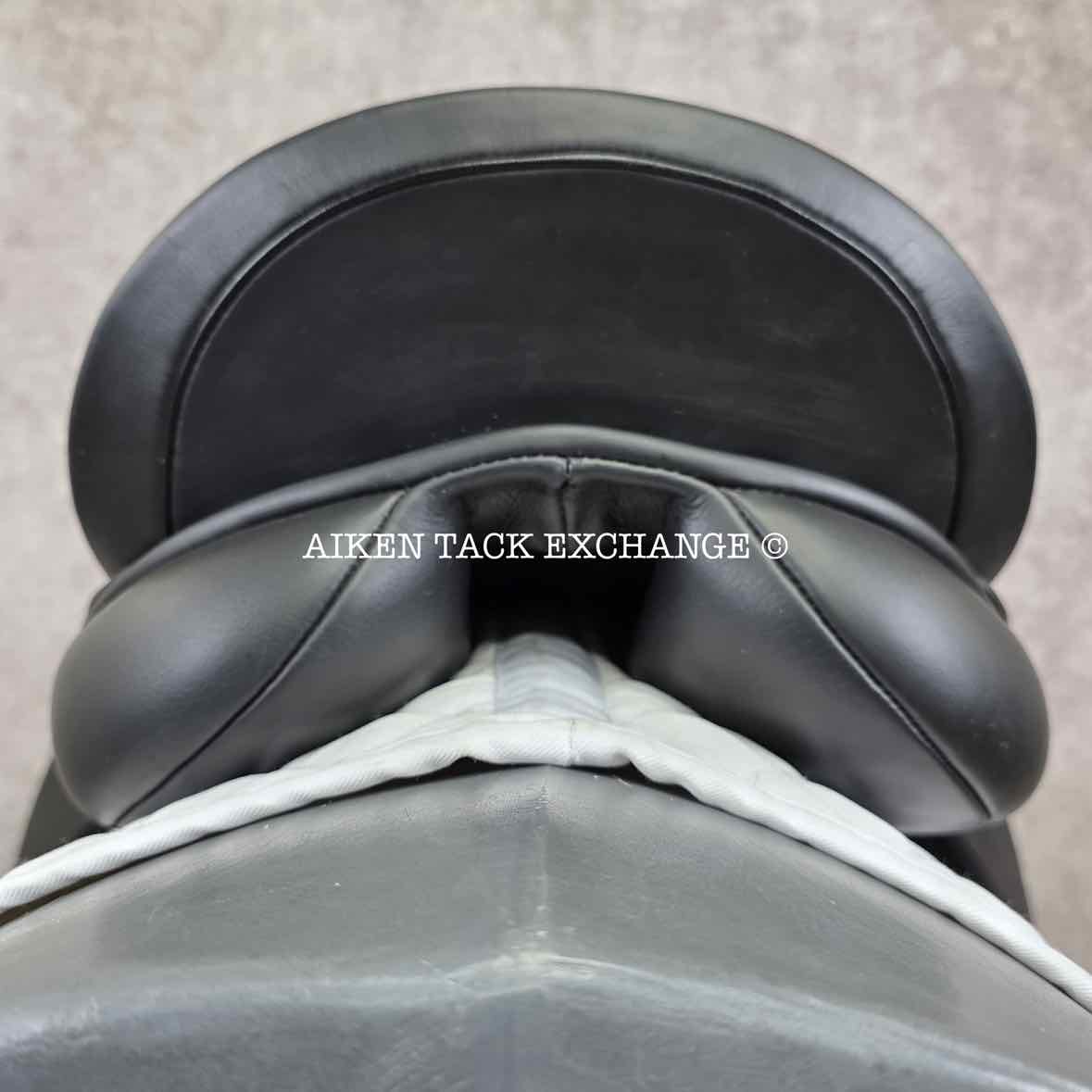 **SOLD** 2016 County Competitor Dressage Saddle, 18" Seat, Narrow Tree, Wool Flocked Skid Row Panels