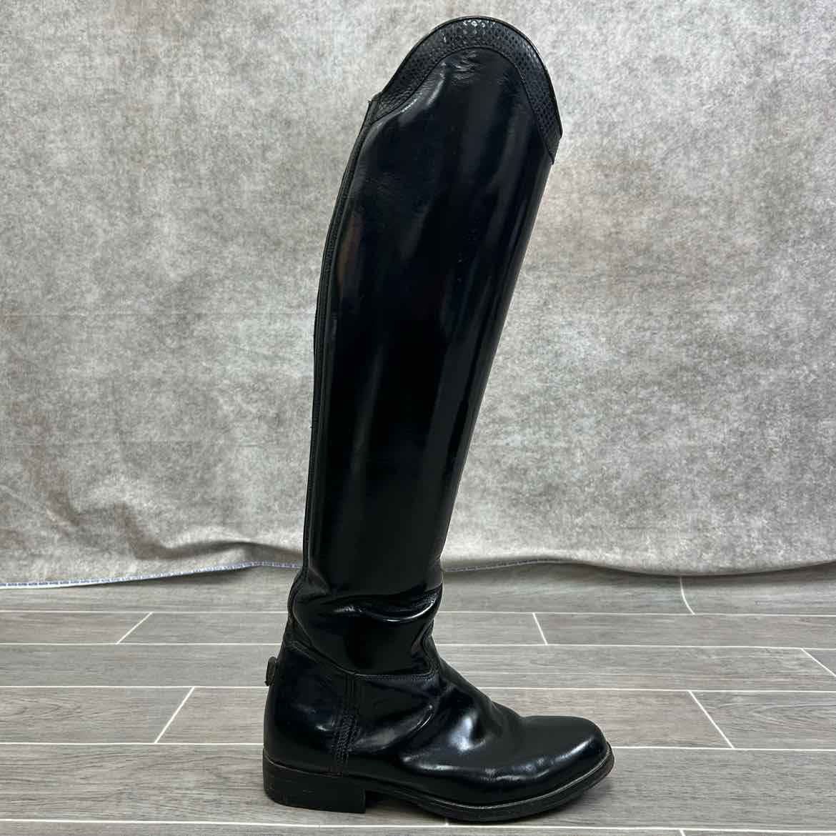 La Mundial Dressage Boot, Size 39 Calf Height 50 Width 37