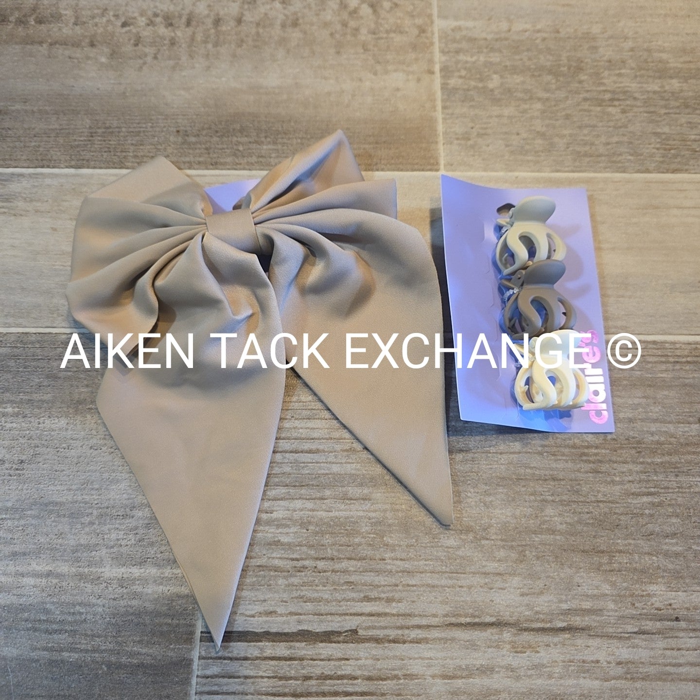 Claire's Hair Bundle - 1 Set of Claw Clips, 1 Hair Clip