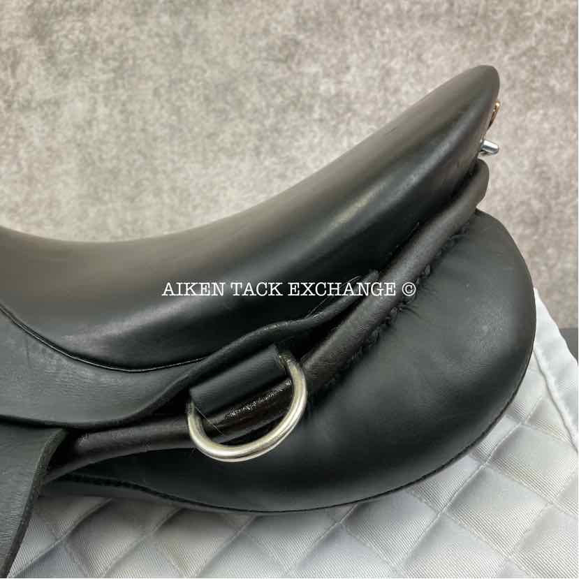 **SOLD** Stubben Endurance Dressage Saddle, 17.5" Seat, Short Flap, 31cm Tree - Medium Wide, Wool Flocked Panels
