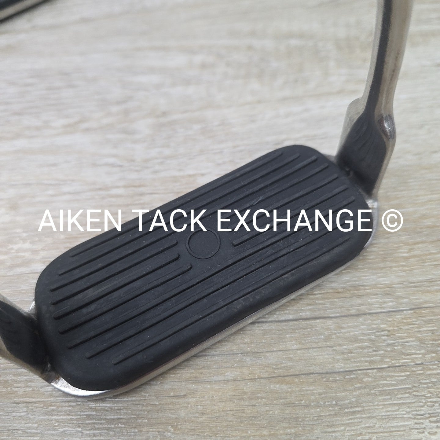 Prissian Stirrup Irons, 4.25"