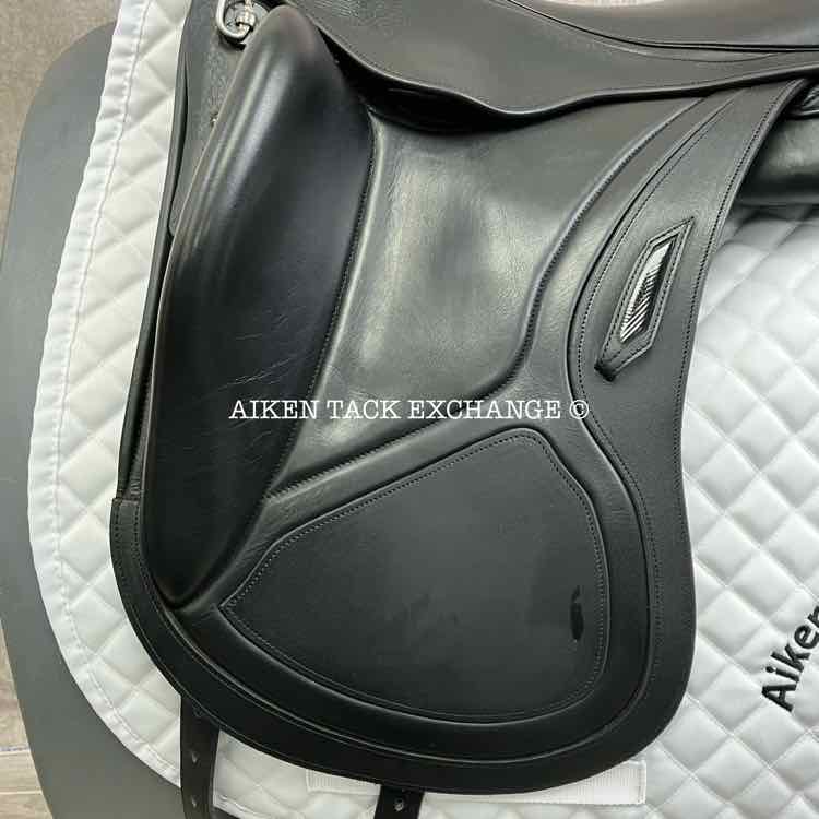 2022 Aviar Rook 2.0 Monoflap Dressage Saddle, 18.5" Seat, Adjustable Tree, Foam Panels