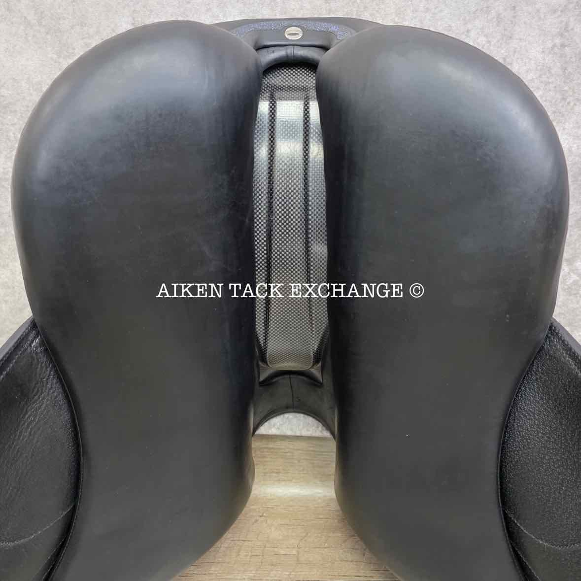 2018 Devoucoux Makila Harmonie Monoflap Dressage Saddle, 17.5" Seat - 002, 1A Flap - Short, Dynamick Tree - Medium, D3D Panels, Full Buffalo Leather