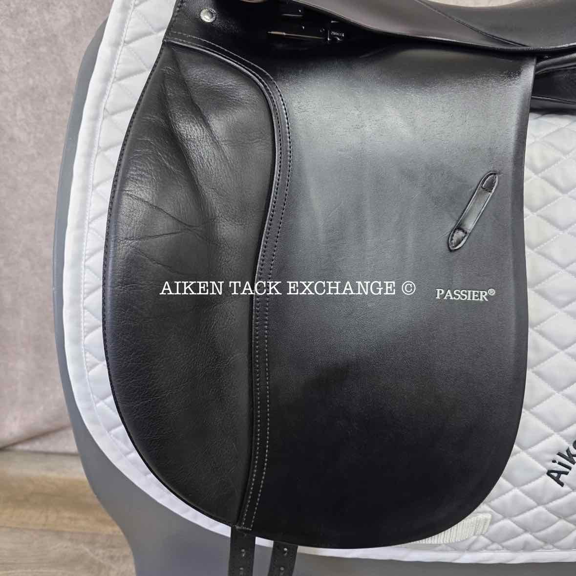 2006 Passier Corona Dressage Saddle, 18" Seat, Long Flap, Medium Wide Tree, Wool Flocked Panels