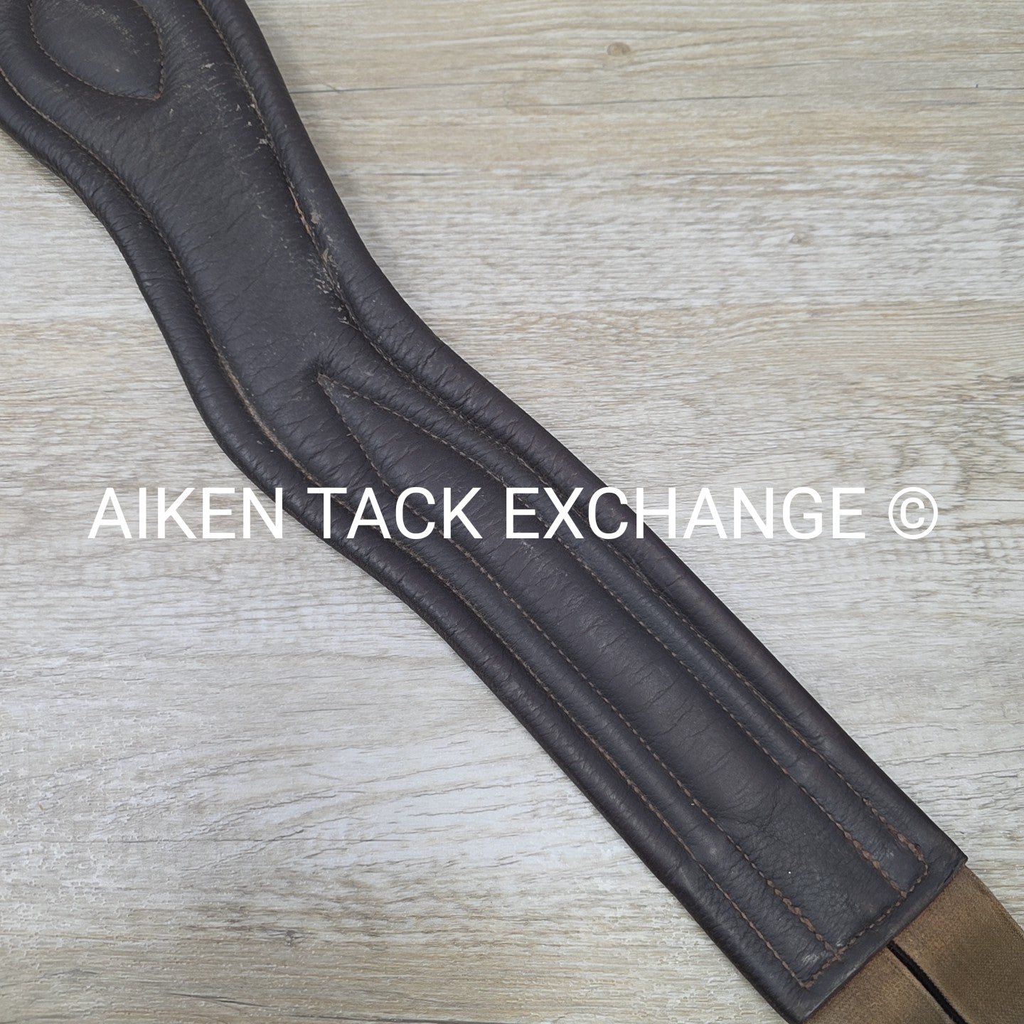 Country Logic Shoulder Relief Anatomic Girth, Brown, 54"